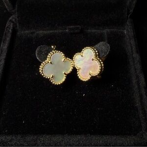 Mother of Pearl Alhambra clover earrings